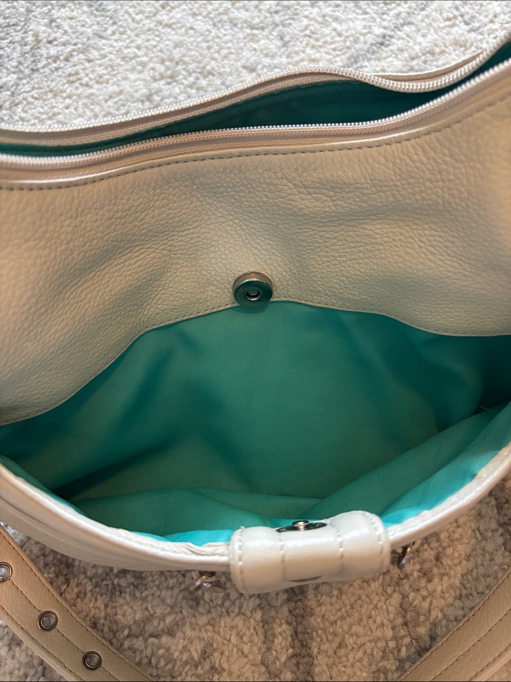 Stone & Co. Cream Leather Shoulder Bag with Front Zip Pockets - Picture 6 of 8